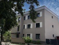 Hauptbild Vierraum-Wohnung mit eigenem Hausgarten und zwei Stellplätzen
